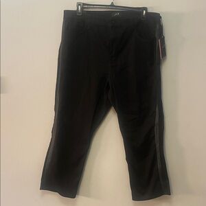 Women’s Ankle Straight Jeans